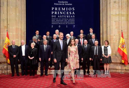 Nhà Vua Tây Ban Nha lên án mưu toan ly khai của vùng Catalunya 